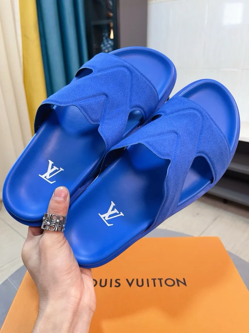 Men's shoes 💰300🌹🌹【LV】Multi-color new men's slippers, original top quality version, original special frosted cowhide➕sheepskin inner and side, non-slip combination sole, more stable walking, more comfortable and lightweight, high-end and generous, size: 38~44